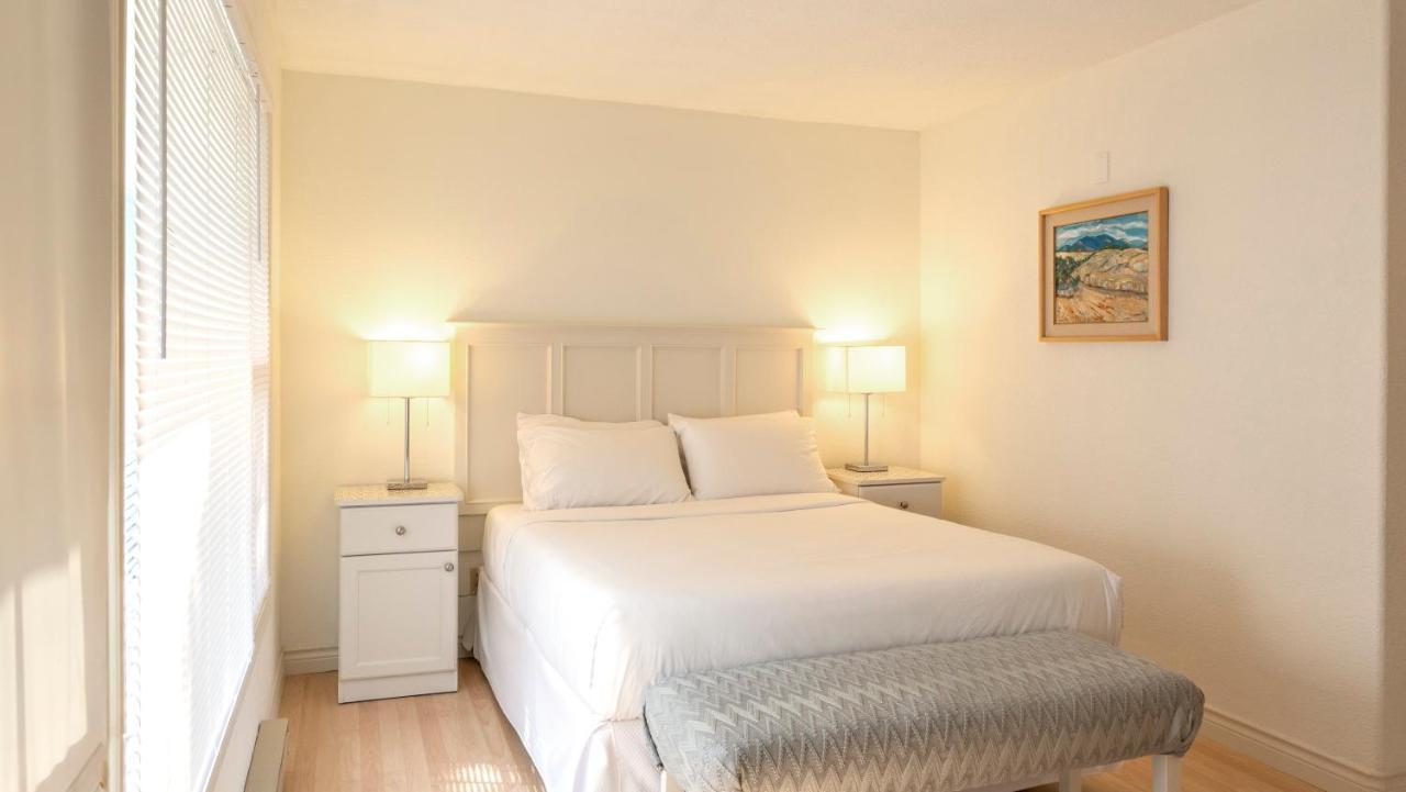 The Village Motel Нарамата Екстериор снимка